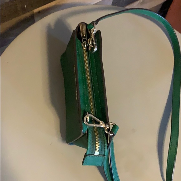 Small Michael Kors Crossbody - Picture 4 of 5